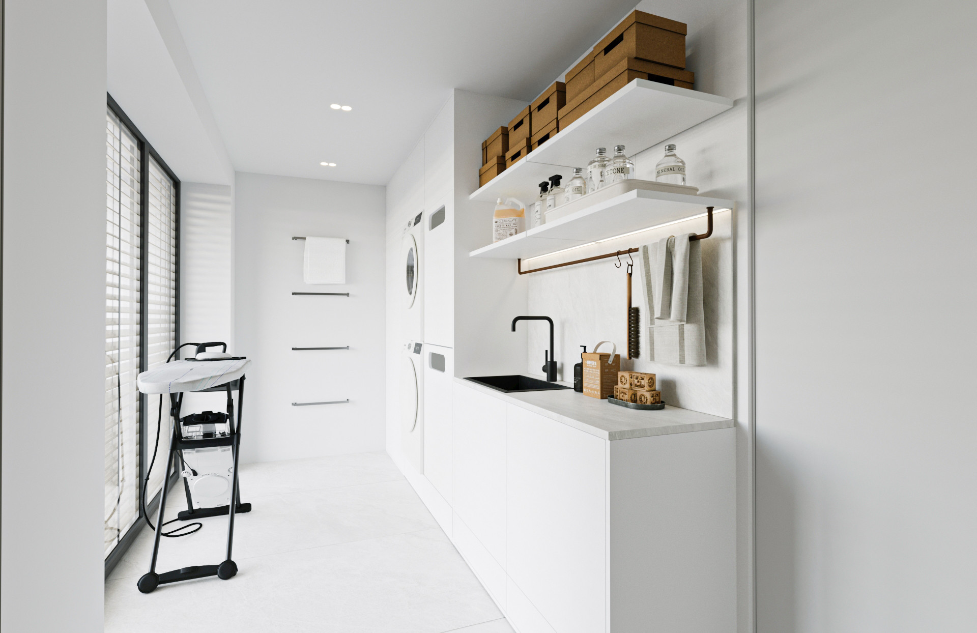 Sodobno notranje oblikovanje prostora z vgrajenim pralnim strojem in sušilcem