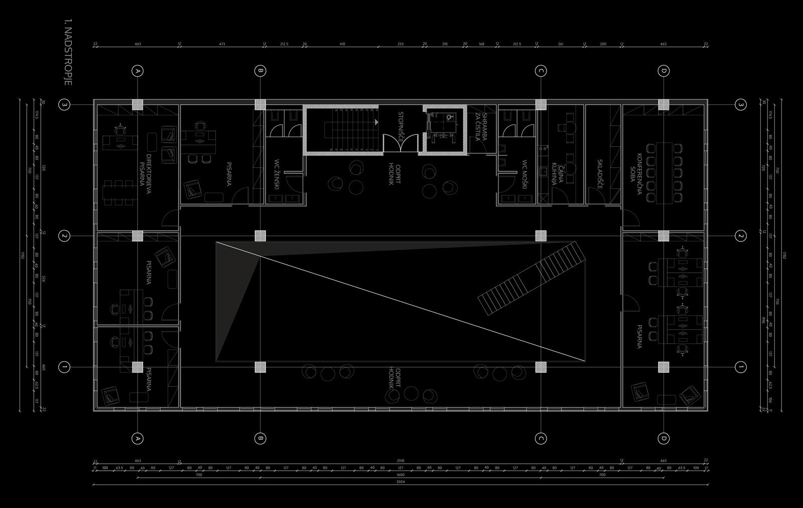 Tlorisna razporeditev nadstropja poslovne stavbe podjetja Petrovič