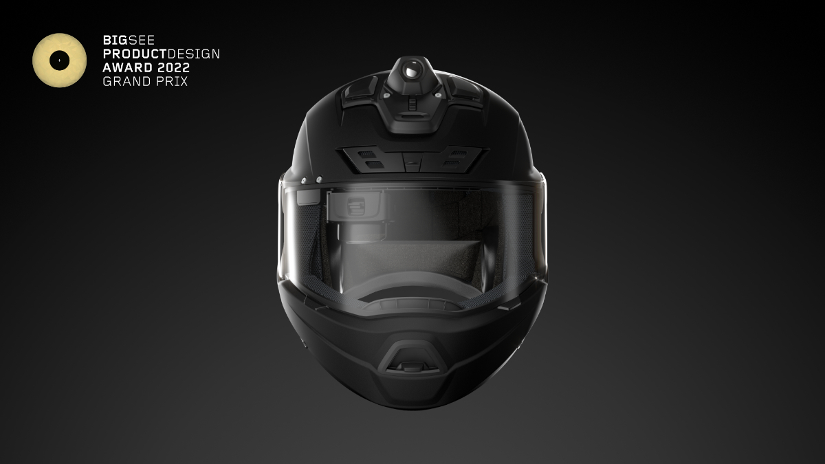 Frontalni pogled na iCR pametno čelado z vizirjem in kamero